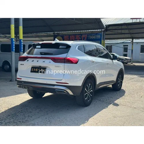 Comparing the BYD Atto 3 and Geely Coolray for Urban Buyers